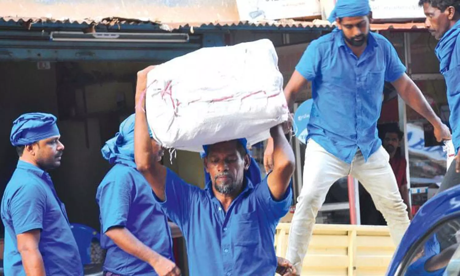 എസ്.ടി.യു പ്രവർത്തകരുടെ യഥാർത്ഥ ഫോട്ടോ  