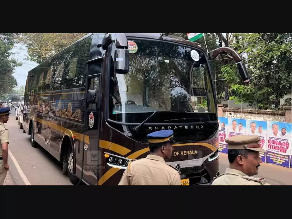 nava kerala bus