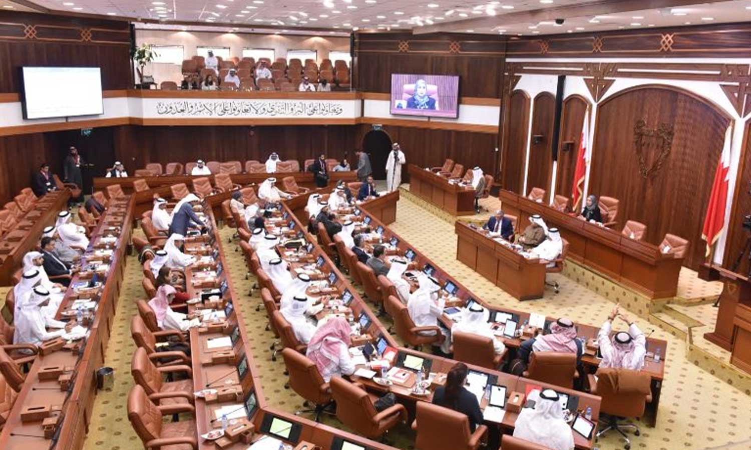 Bahrain’s Parliament Approves Law to Tax Remittances from Expatriates: Government Opposes Decision