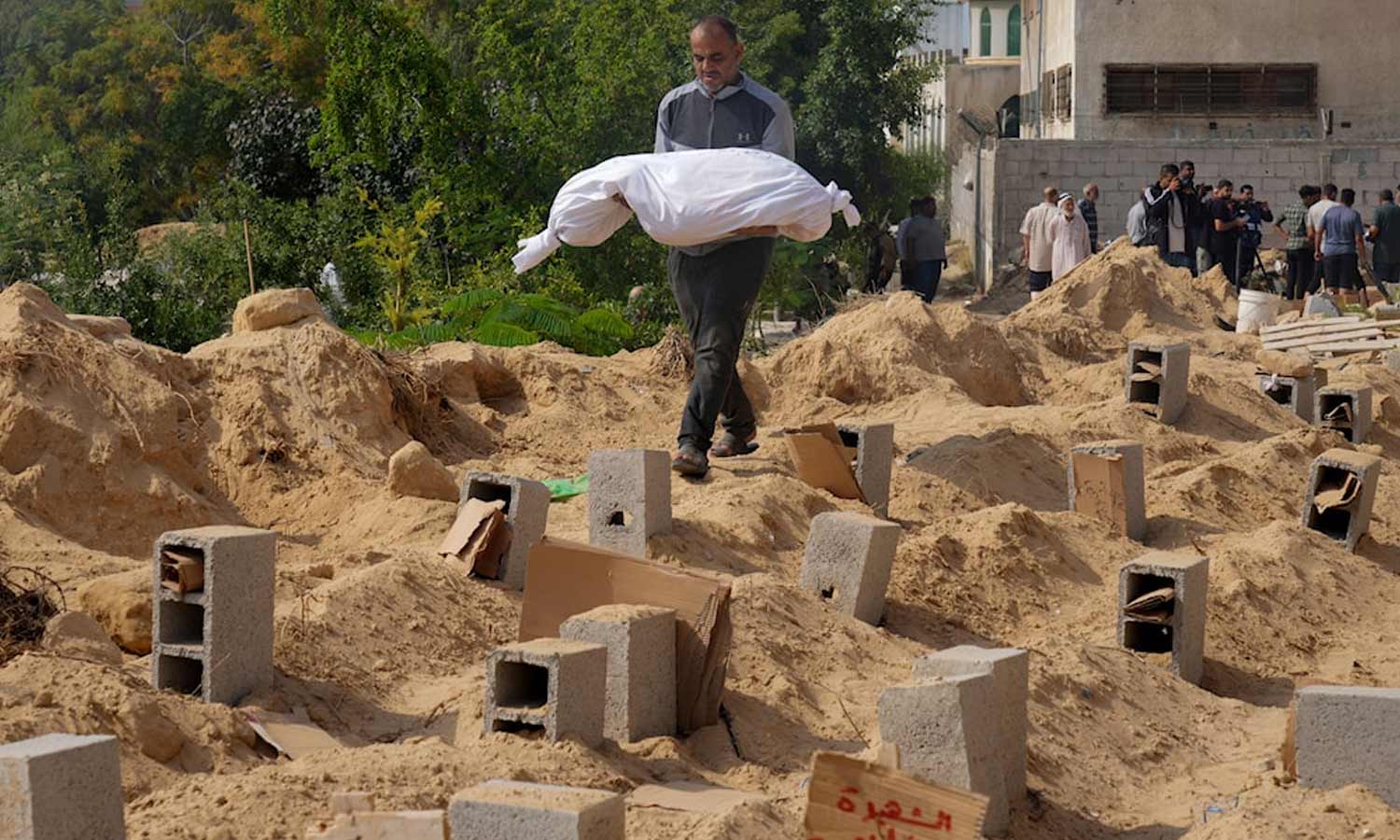 Israeli Army’s Atrocities in Gaza: 150 Dead Bodies Stolen and Cemeteries Destroyed