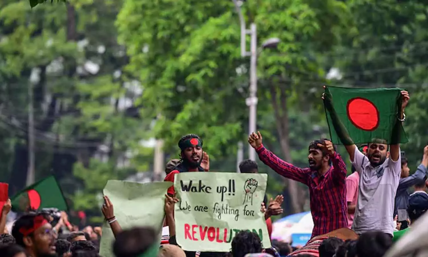 26 killed as protest plunges Bangladesh into bloodshed